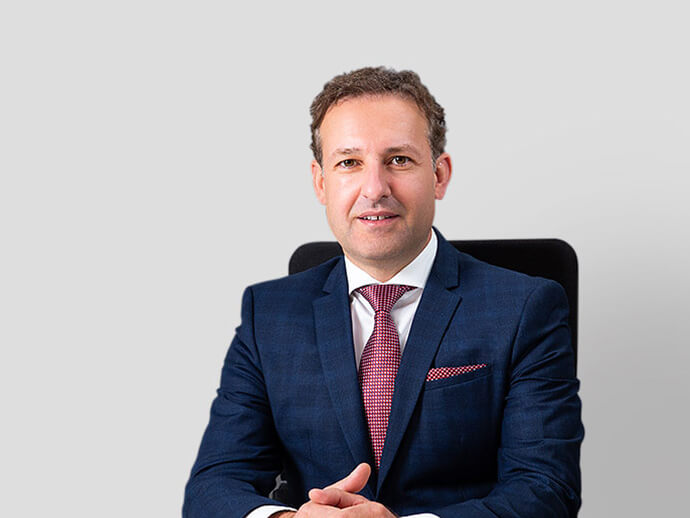 Dr. Renald Metoja